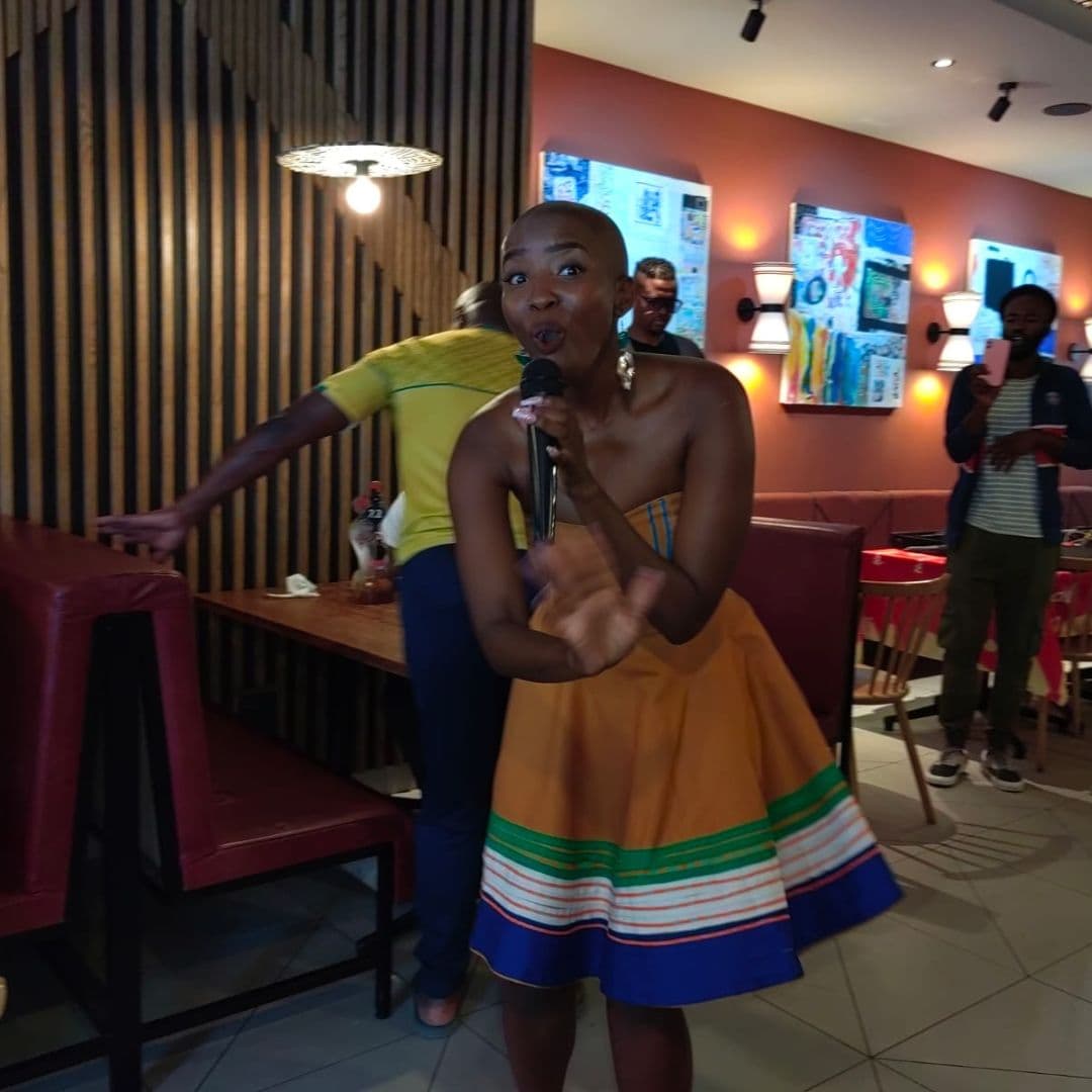 Qaqamba Ntshinka singing